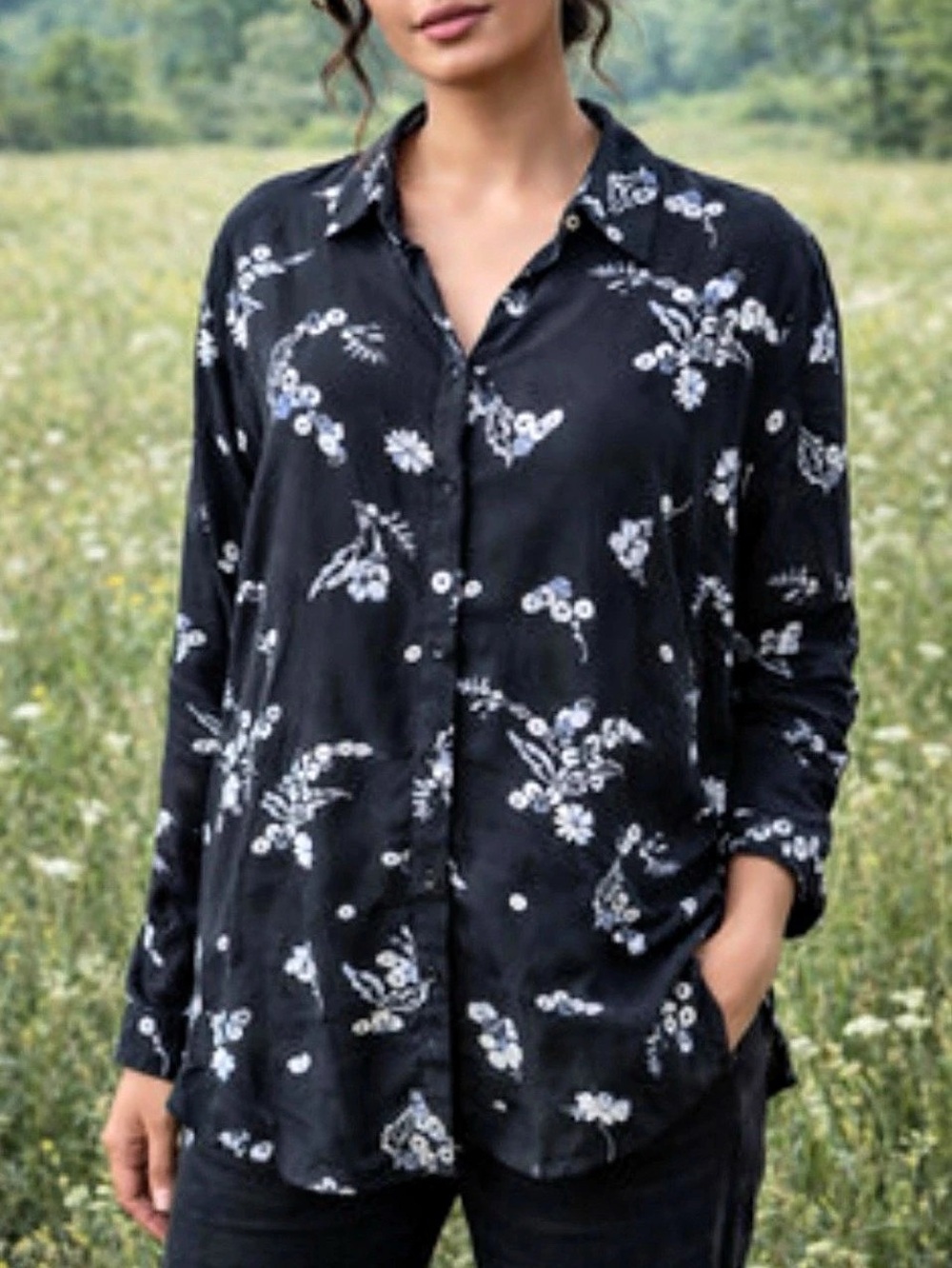 Who What Wear Floral Button Down Shirt in Black & White Like New size S-oversize